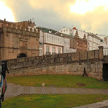 Oli Con Encanto Hostel Viveiro